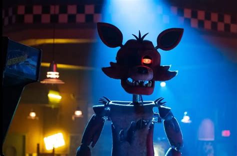 Recenze: Pět nocí u Freddyho .